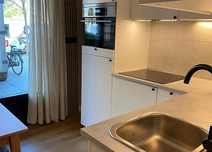 Apartment Met Jacuzzi In *