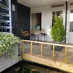 Met Jacuzzi In Huizen
