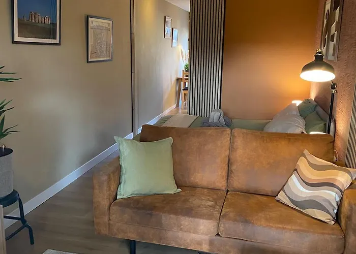 Met Jacuzzi In Huizen