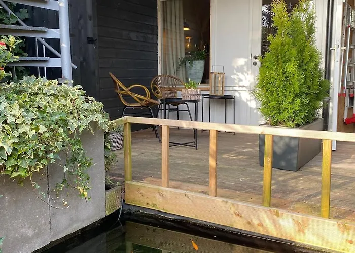 Met Jacuzzi In Huizen