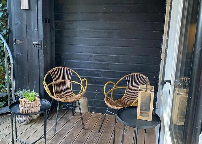 Apartman Met Jacuzzi In *